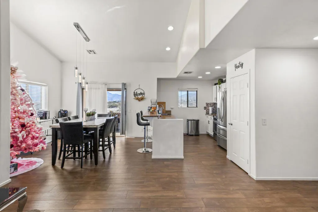 16443 Maunaloa Road, Desert Hot Springs, California 92240 home-pic-3